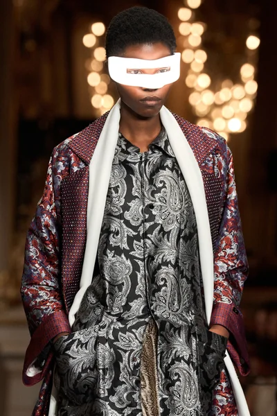 Look 95